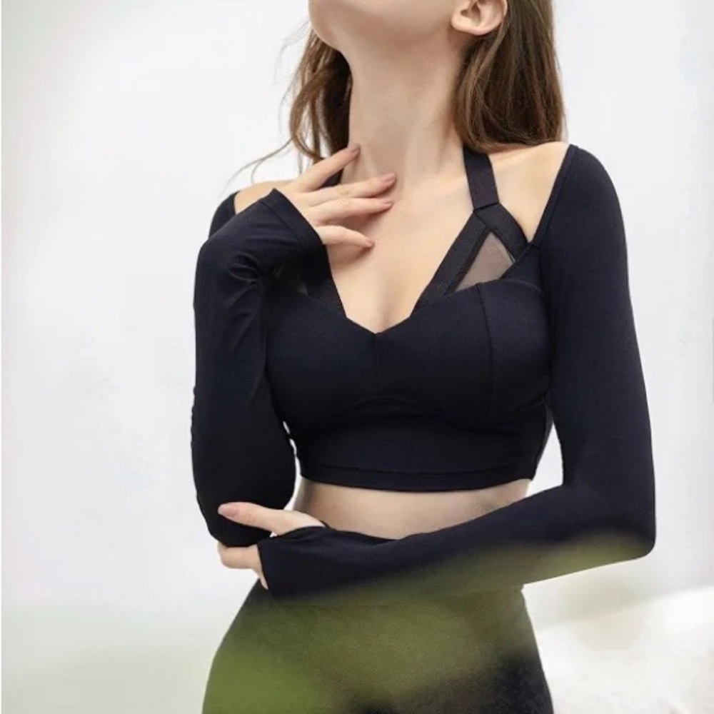 WISKII - Long Sleeve Crop Top Size Small